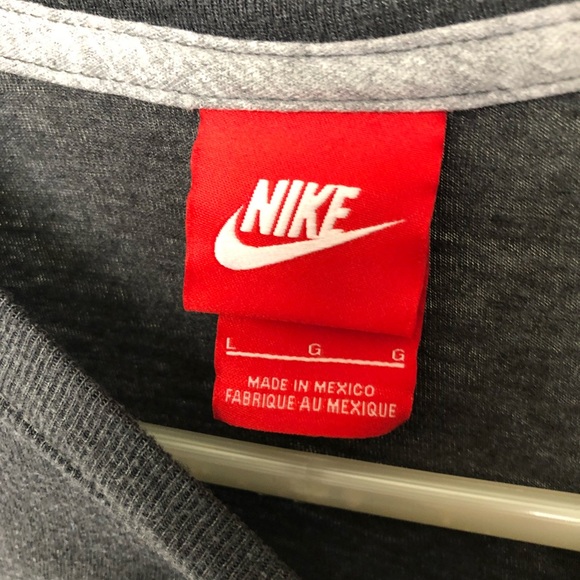 Nike University of Washington Huskies Tee - Picture 3 of 4